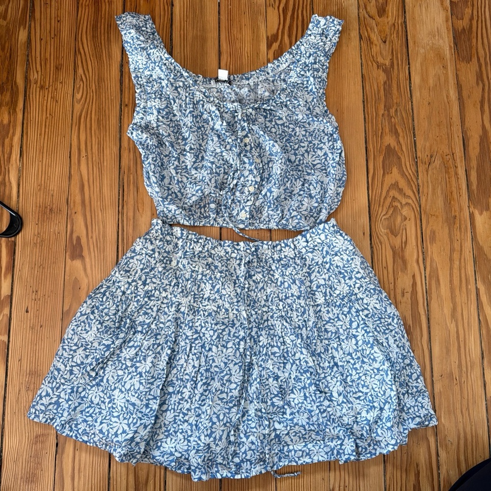 American Eagle Outfitters Blue Floral Mini Skirt Set